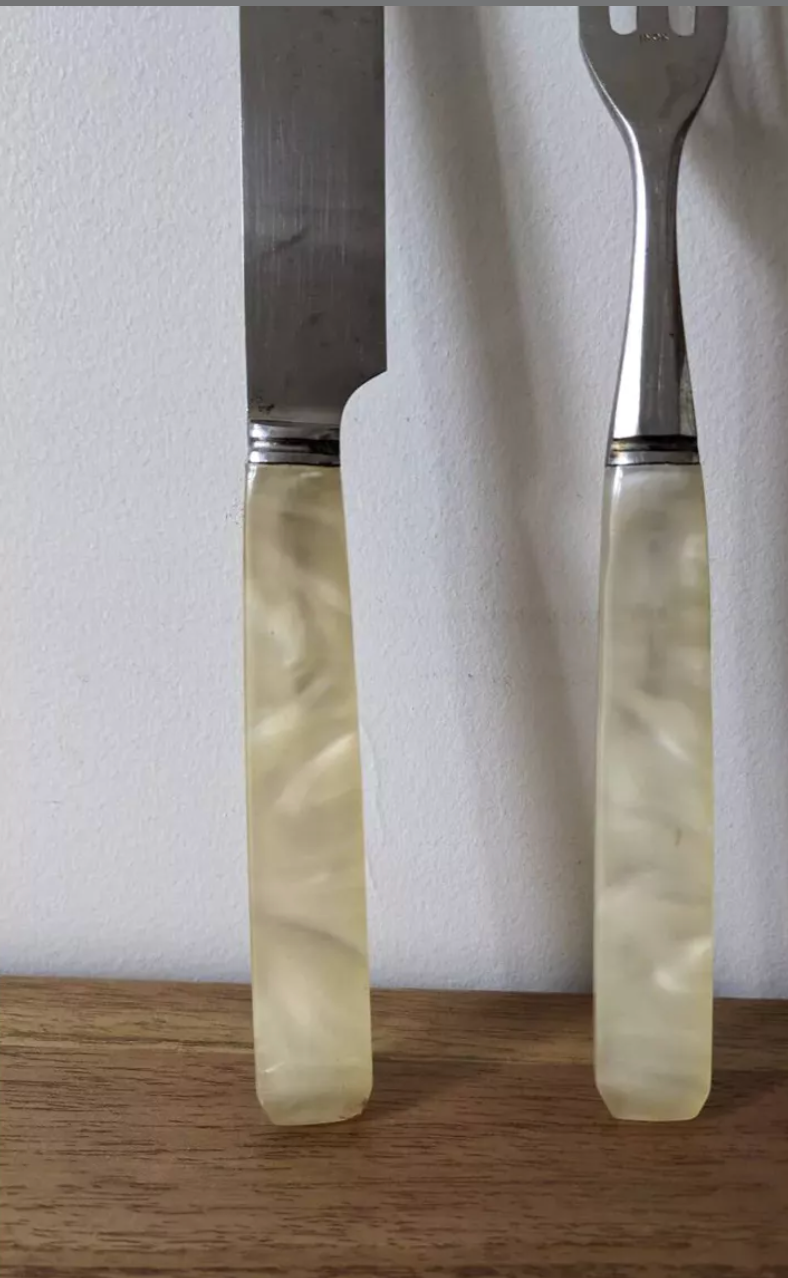 Couverts de service en inox et nacre