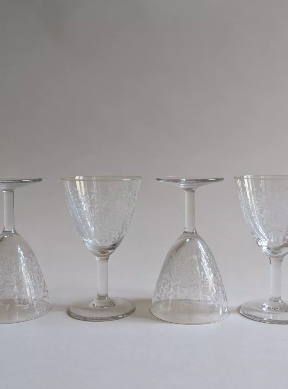 Lot de 4 verres en verre ciselé