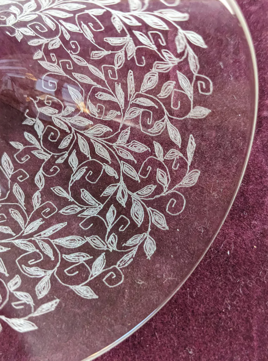 Lot de 4 verres en verre ciselé