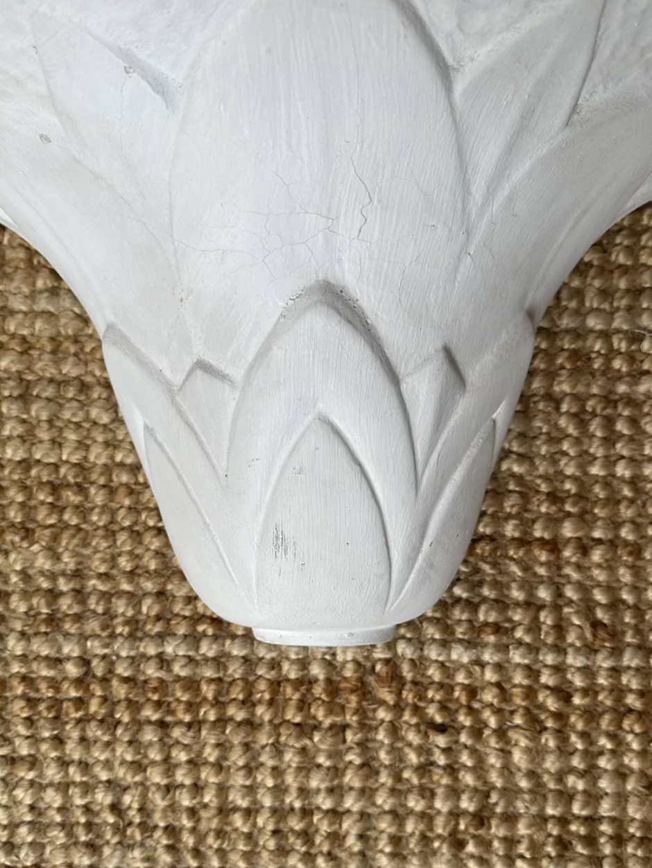 Paire d'appliques en plâtre, décor palmettes, XXe