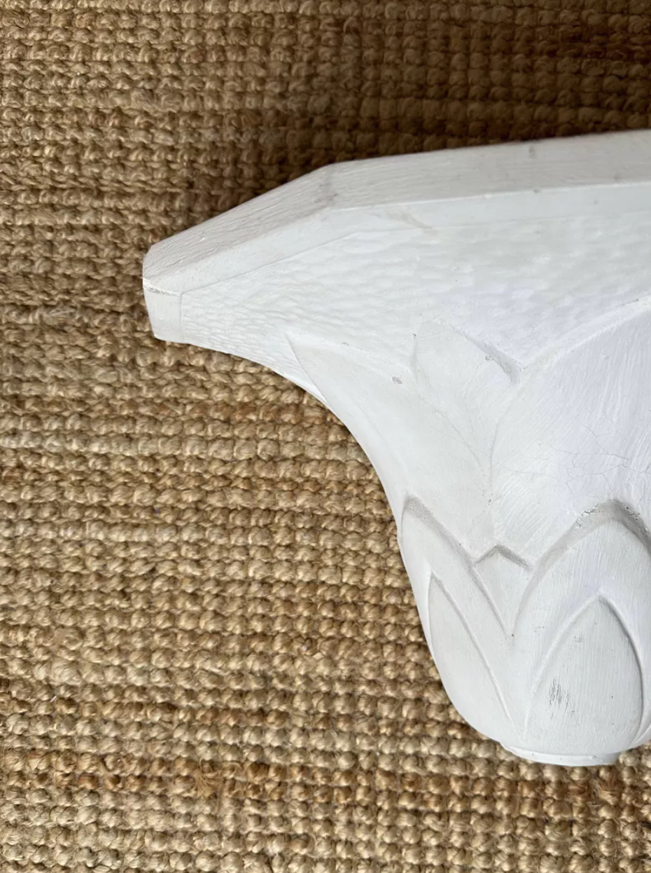 Paire d'appliques en plâtre, décor palmettes, XXe