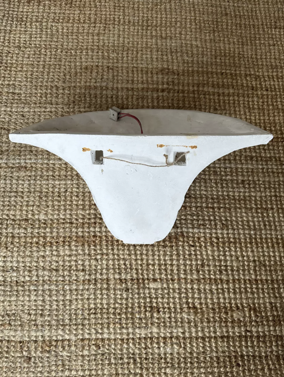 Paire d'appliques en plâtre, décor palmettes, XXe