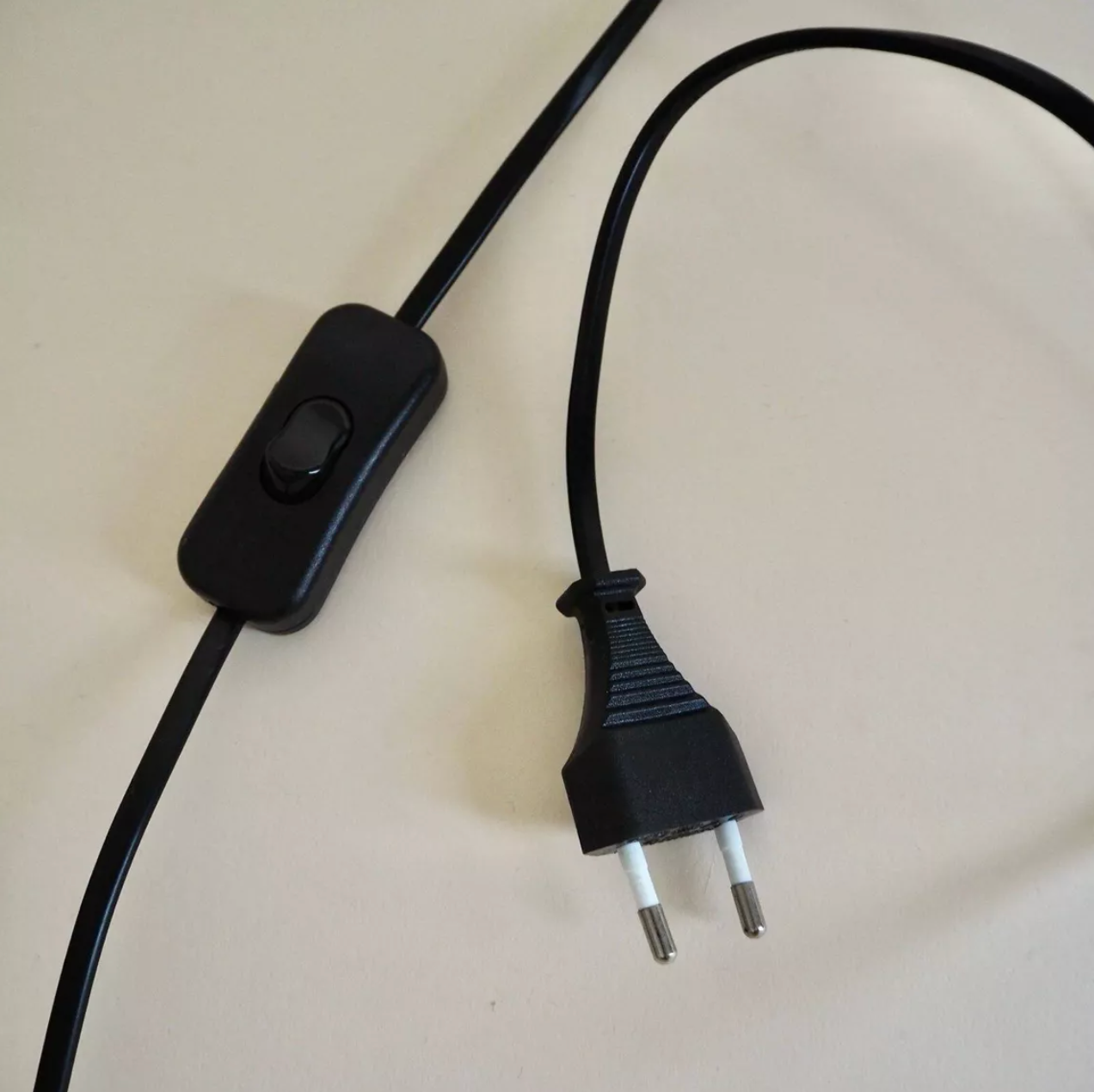 Pied de lampe en bois