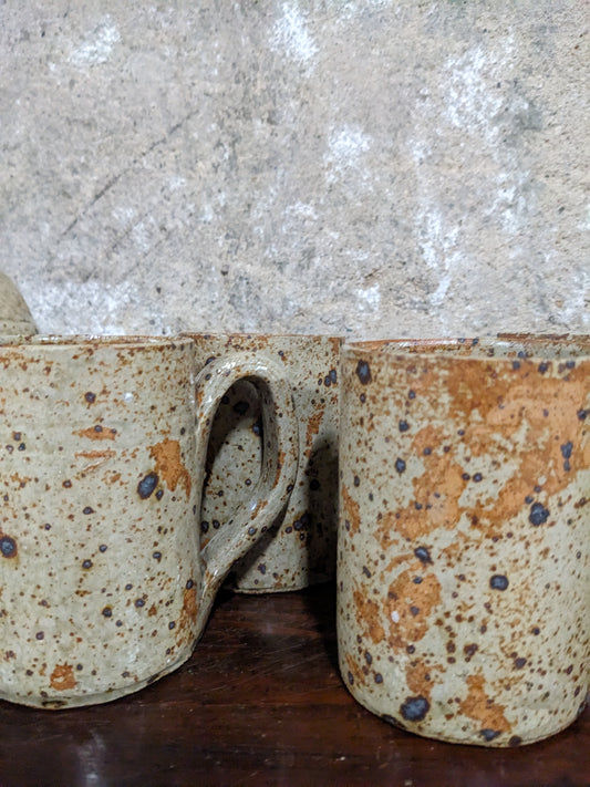6 TASSES & PICHET EN GRÈS