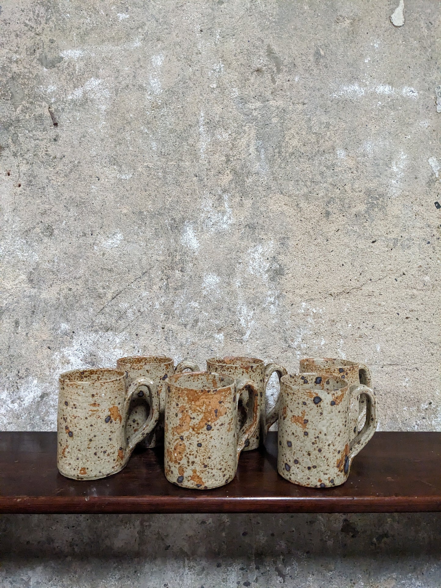 Lot de 6 tasses et un pichet en grès