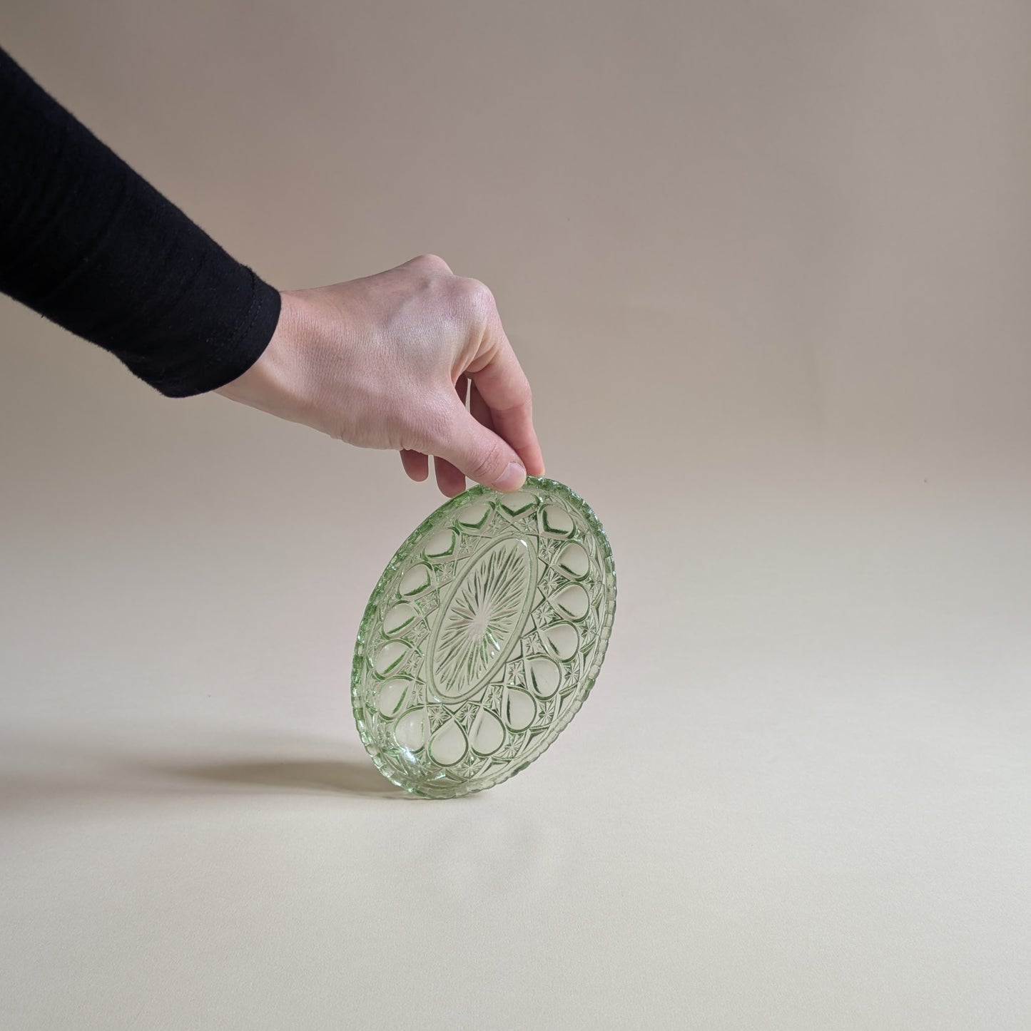 Vide-poche en verre vert