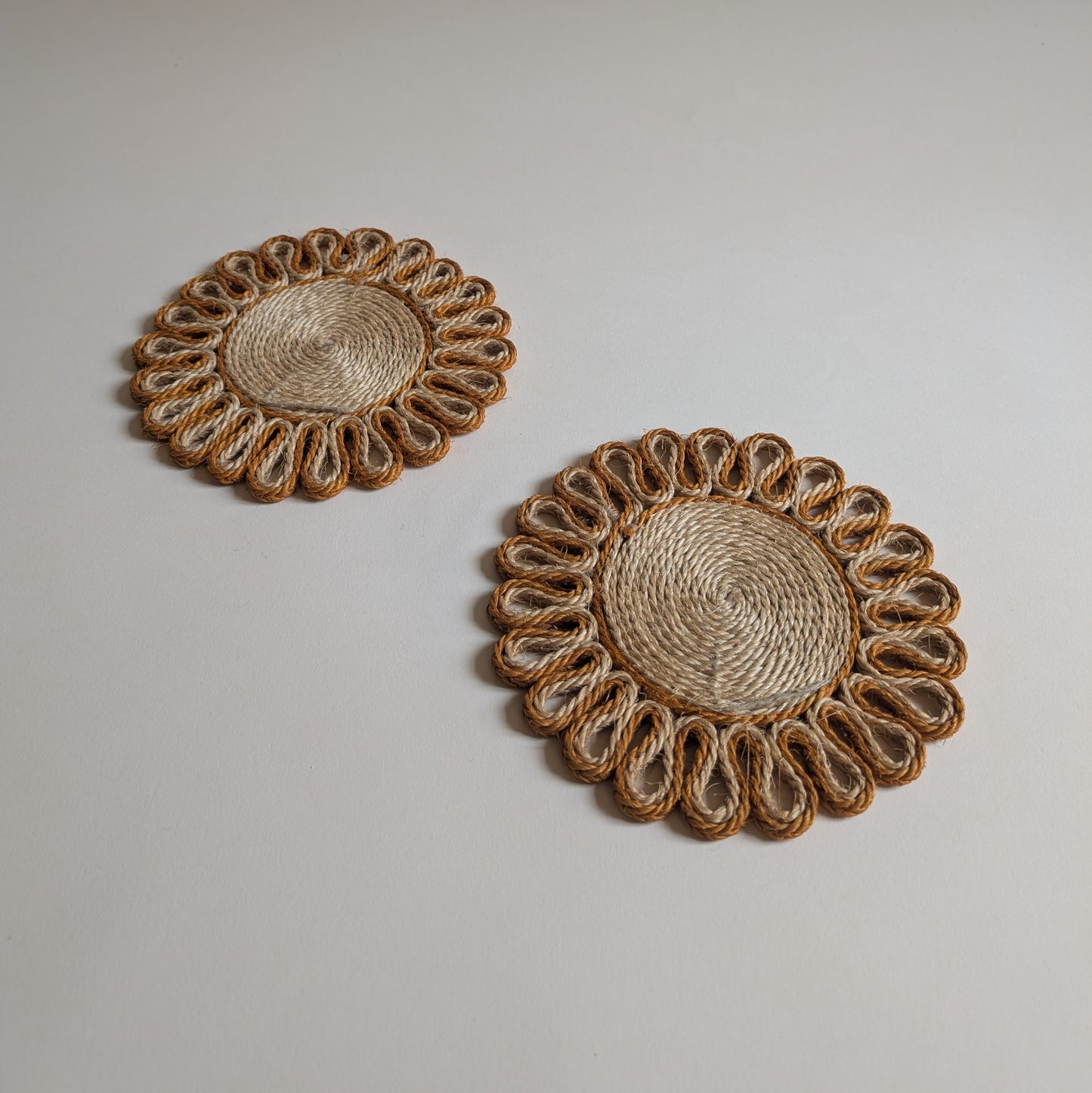 Paire de dessous de plats