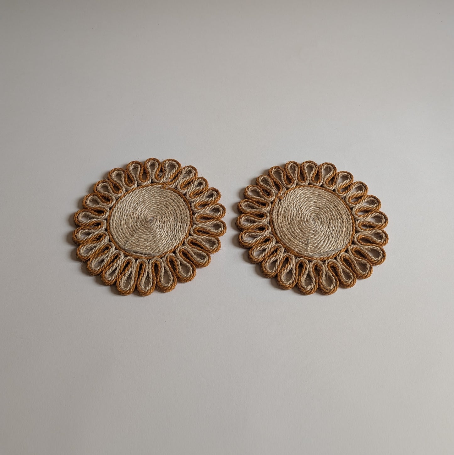 Paire de dessous de plats