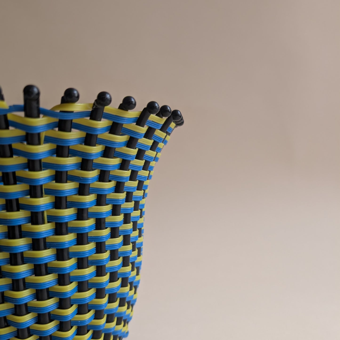 Cache-pot en plastique