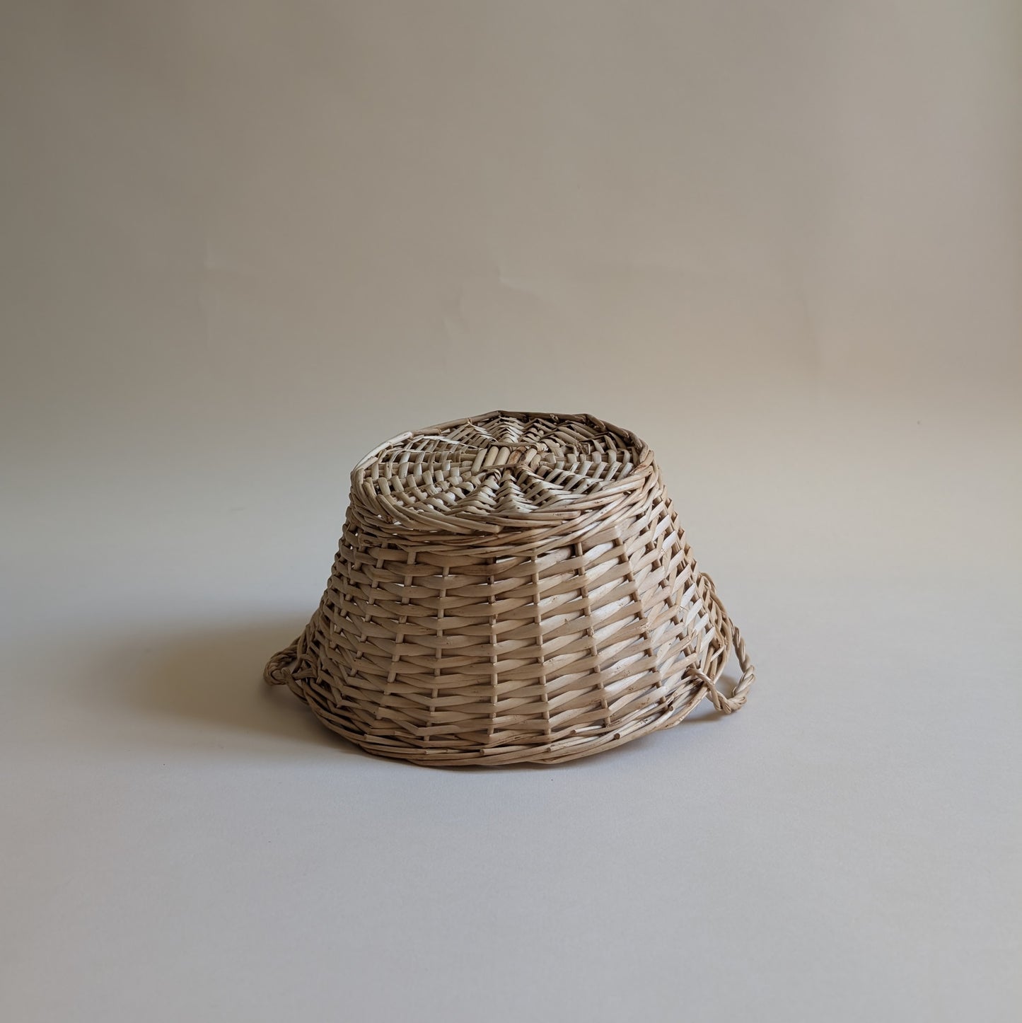 Panier rond en osier bois clair