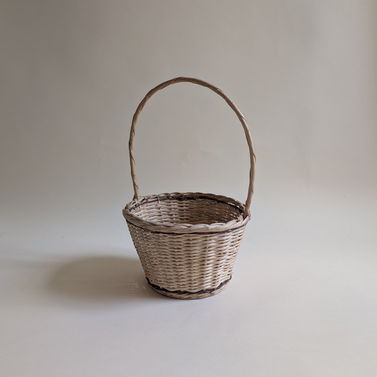 Panier rond en osier bois clair