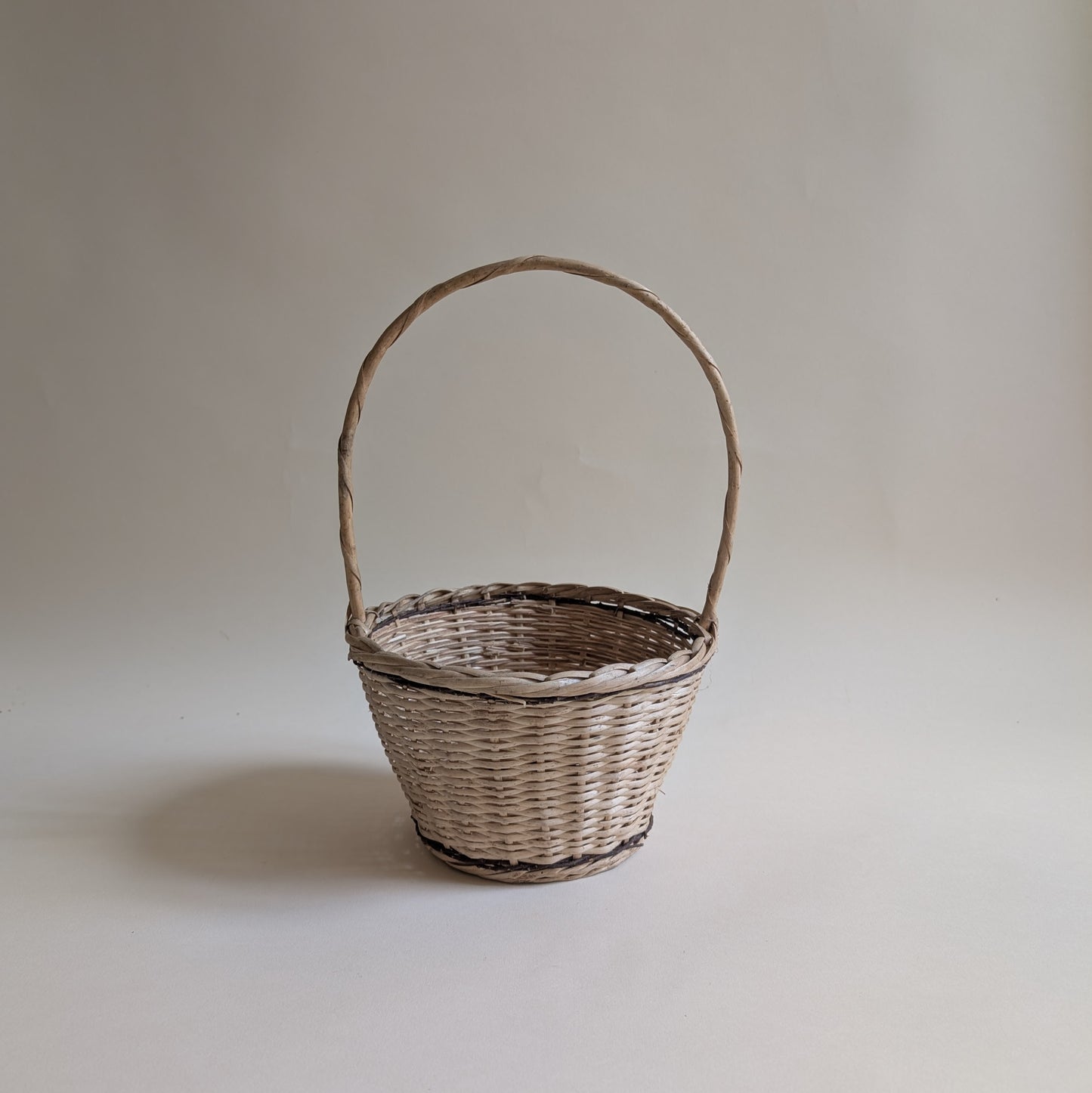 Panier rond en osier bois clair
