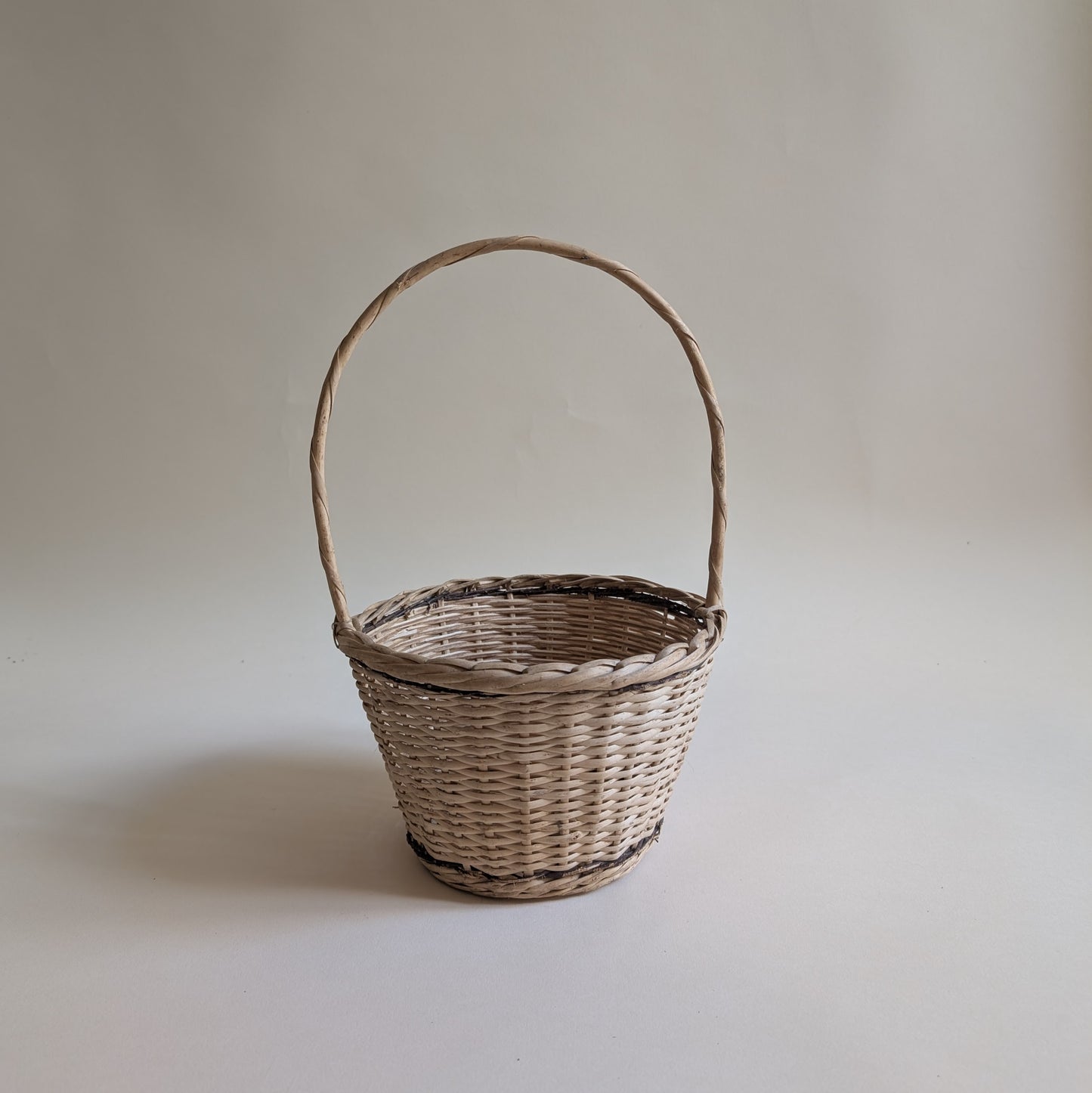 Panier rond en osier bois clair