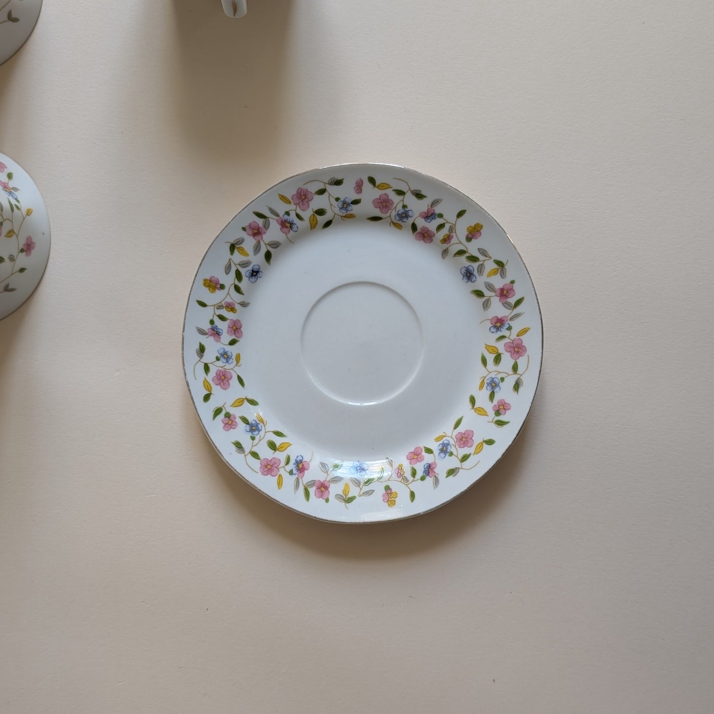 Ensemble de 6 tasses et soucoupes