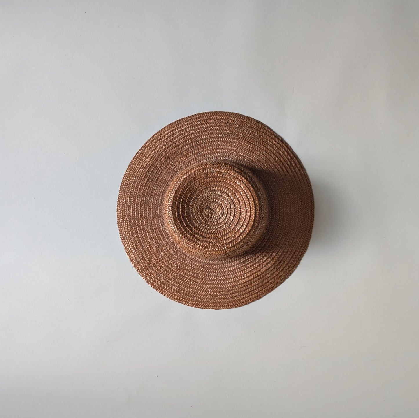 Chapeau tressé