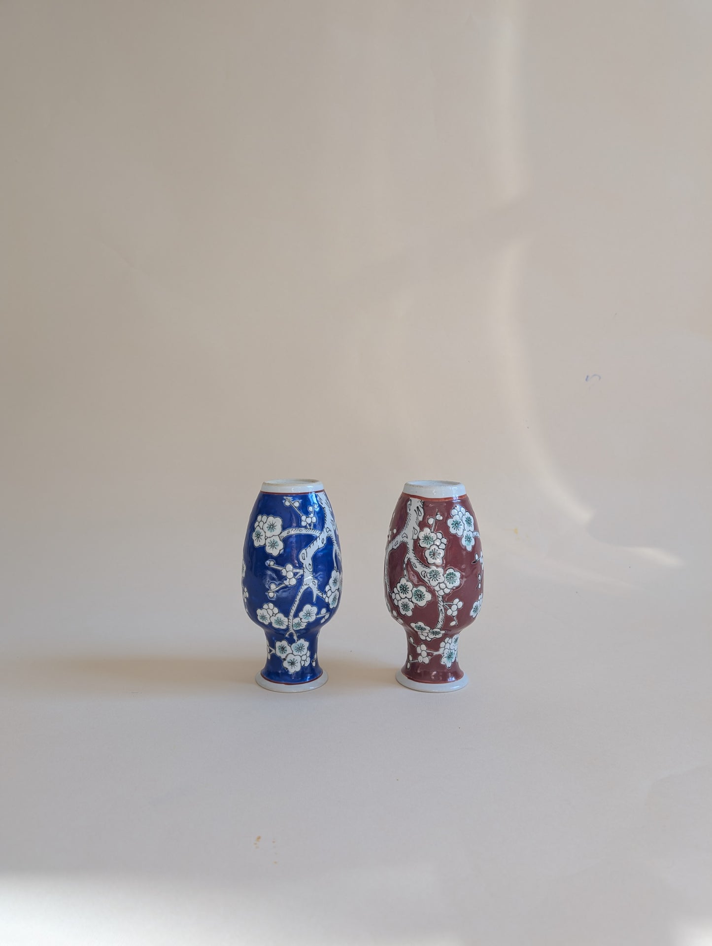 Paire de vases en céramique