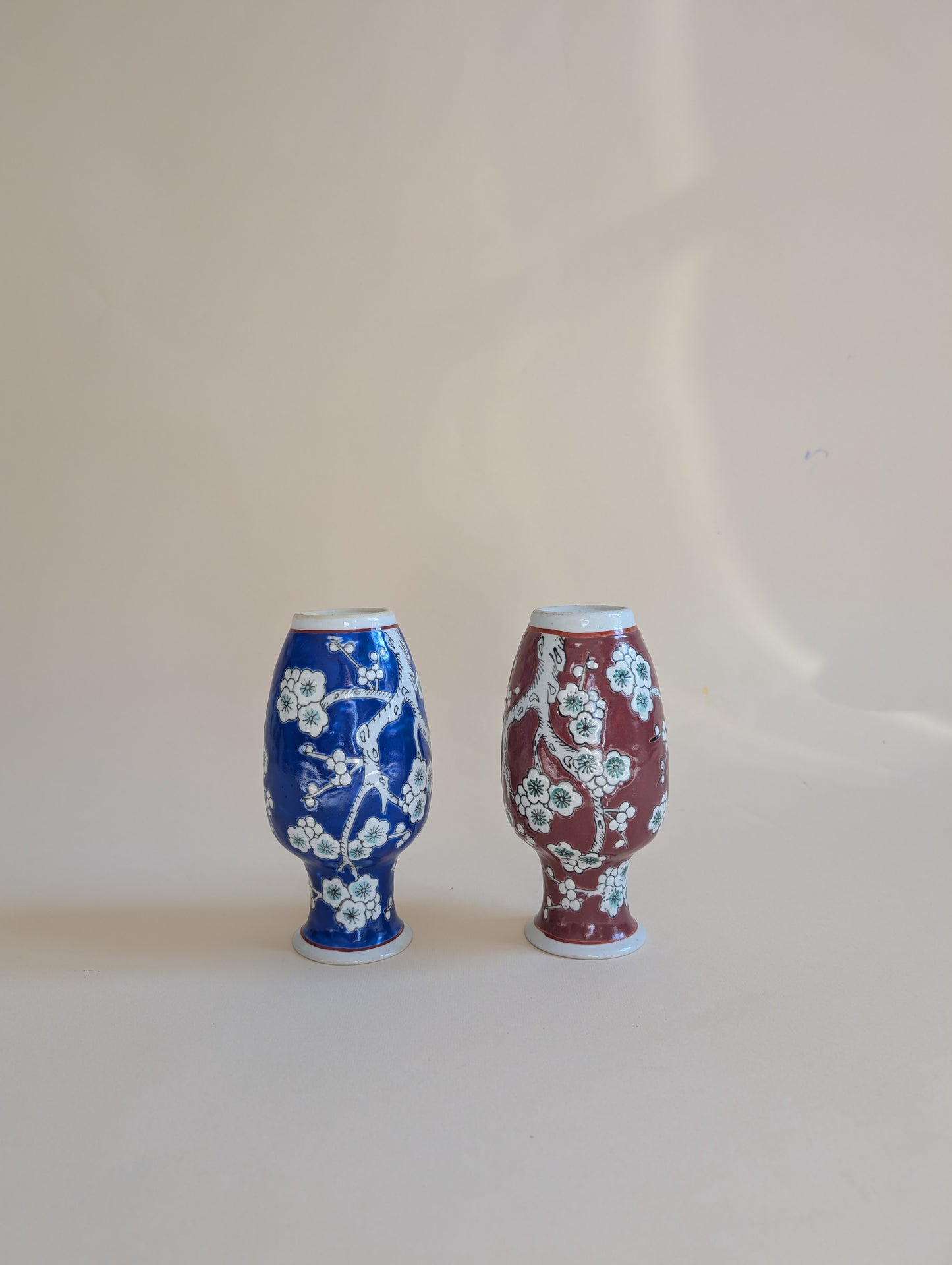 Paire de vases en céramique