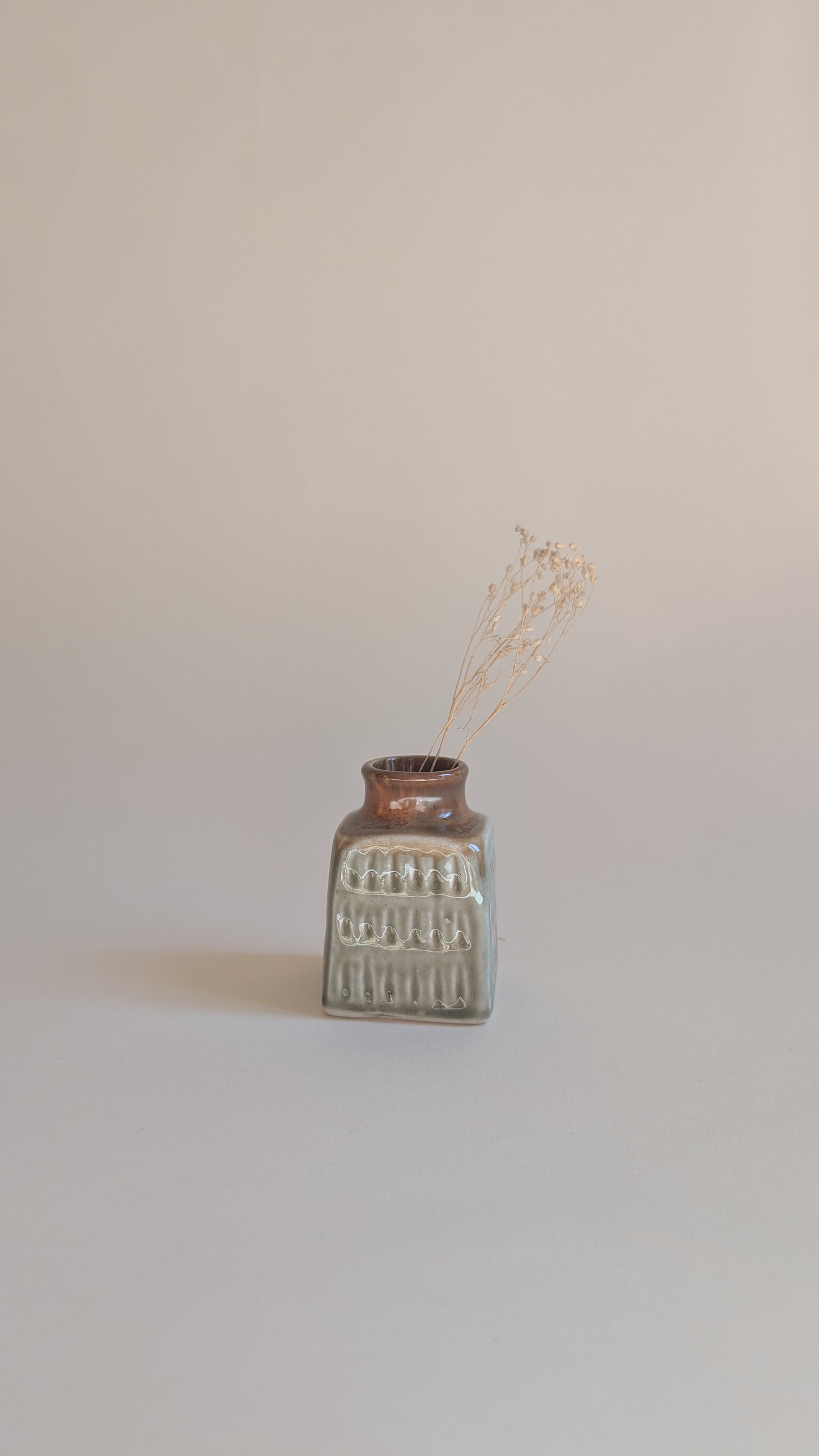 Petit vase en céramique