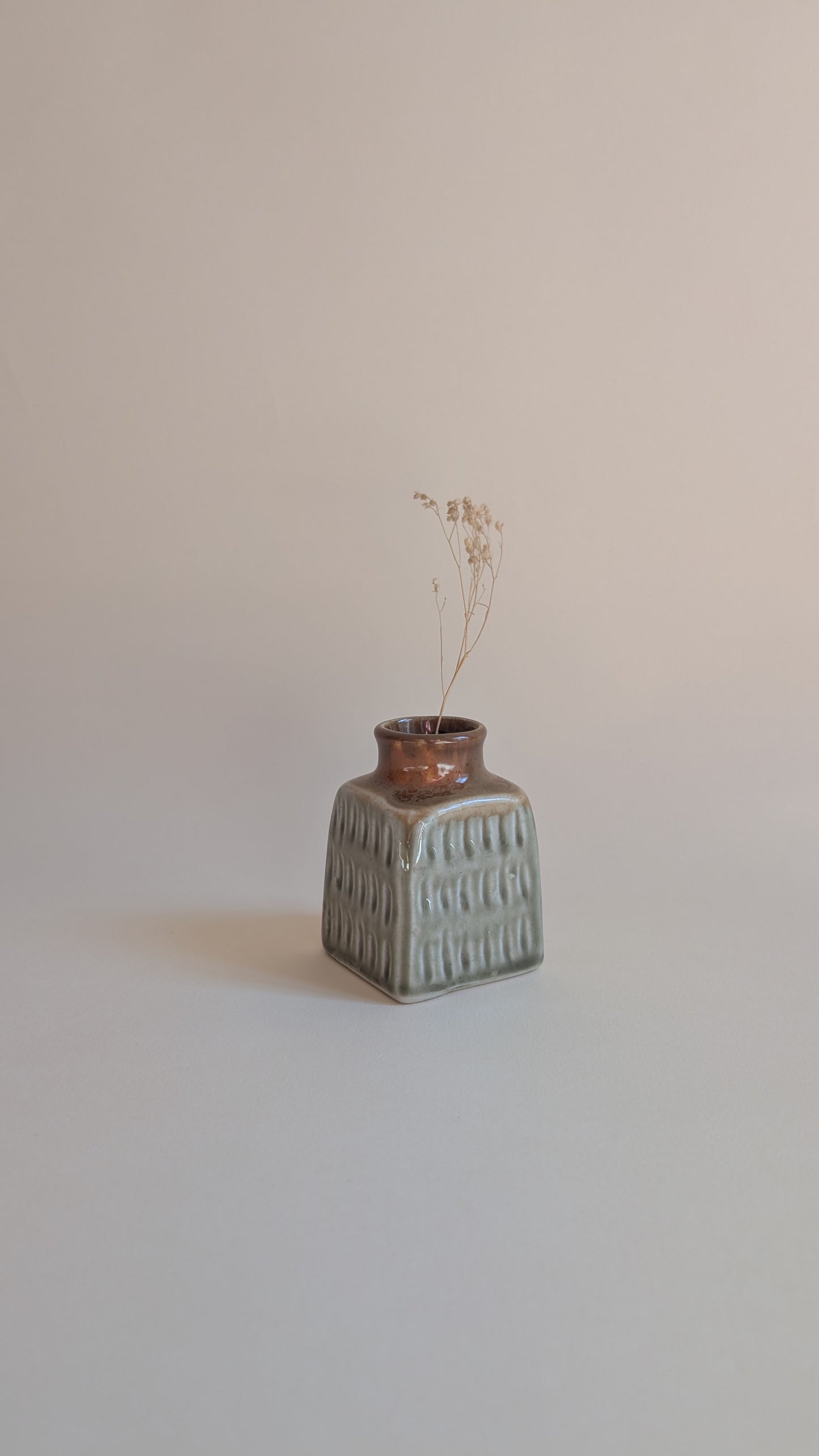 Petit vase en céramique