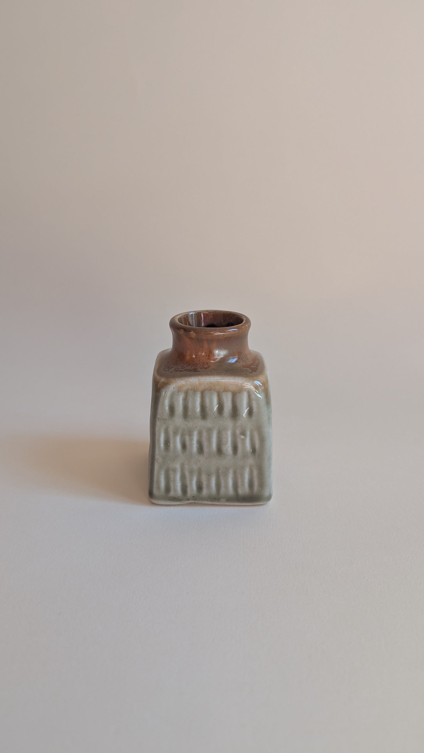 Petit vase en céramique