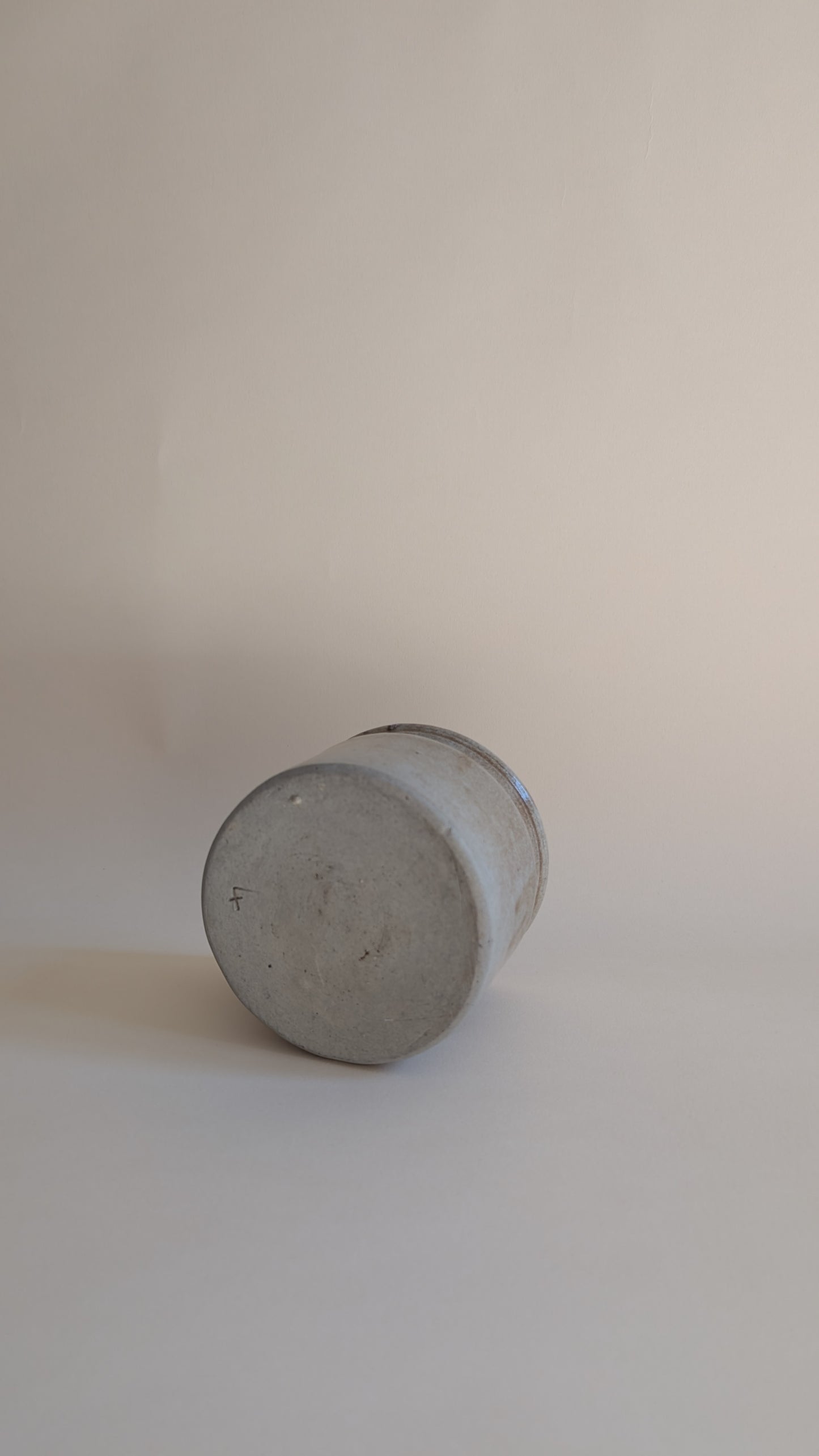 Pot en céramique beige