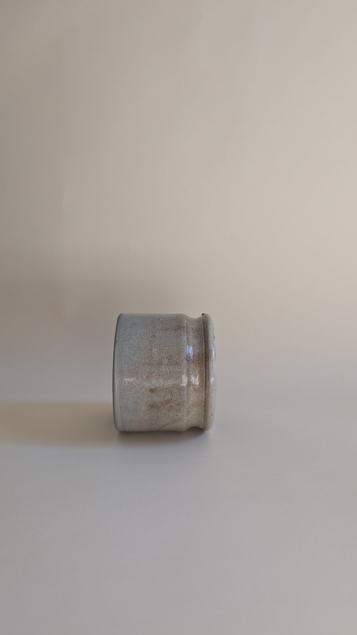 Pot en céramique beige