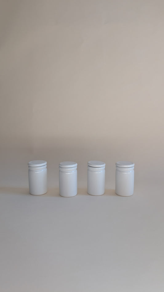4 PETITS POTS À PHARMACIE