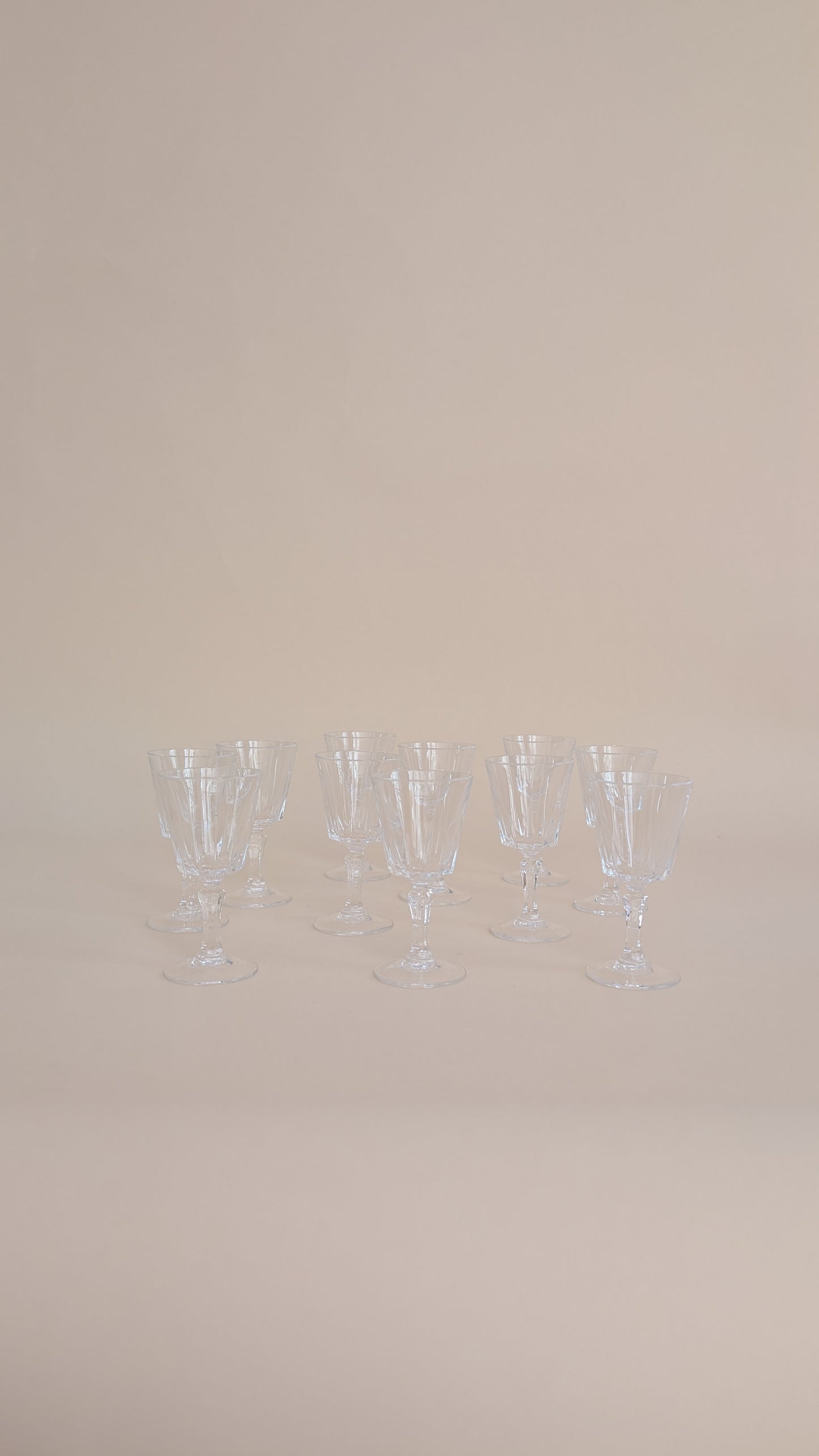 Ensemble de 11 verres en verre
