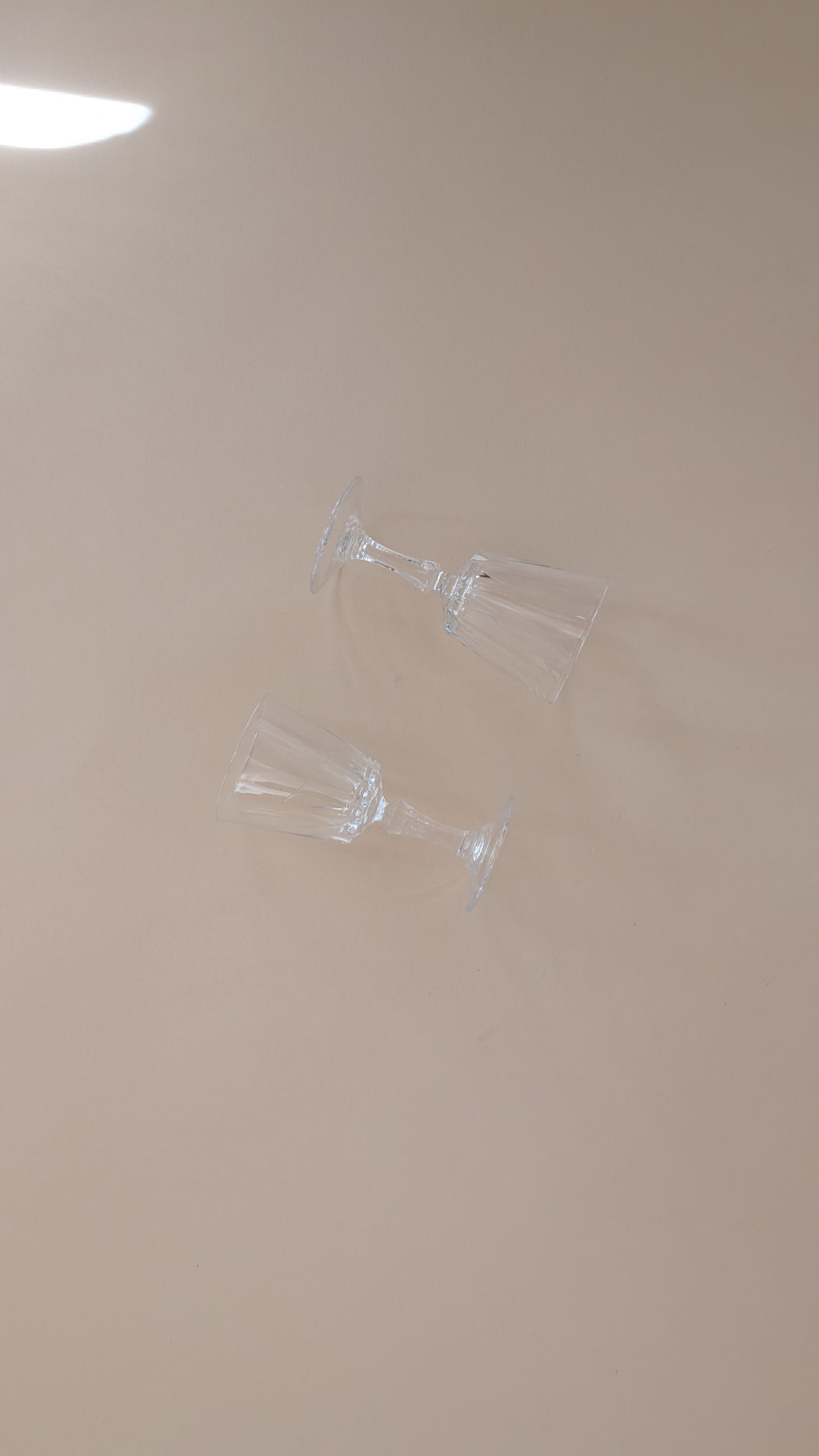 Ensemble de 11 verres en verre