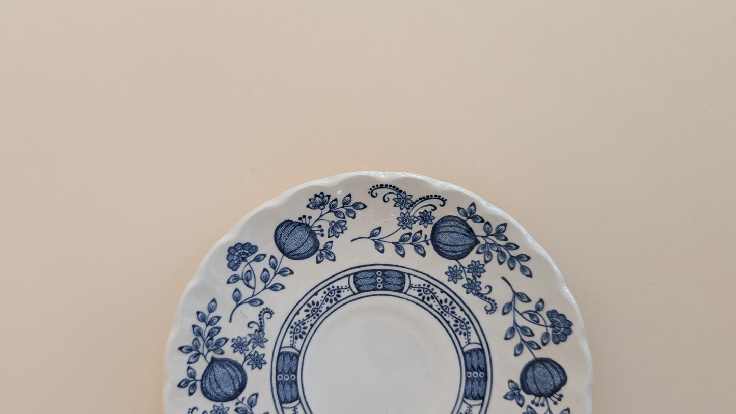Ensemble de 6 tasses à café et son pot à lait