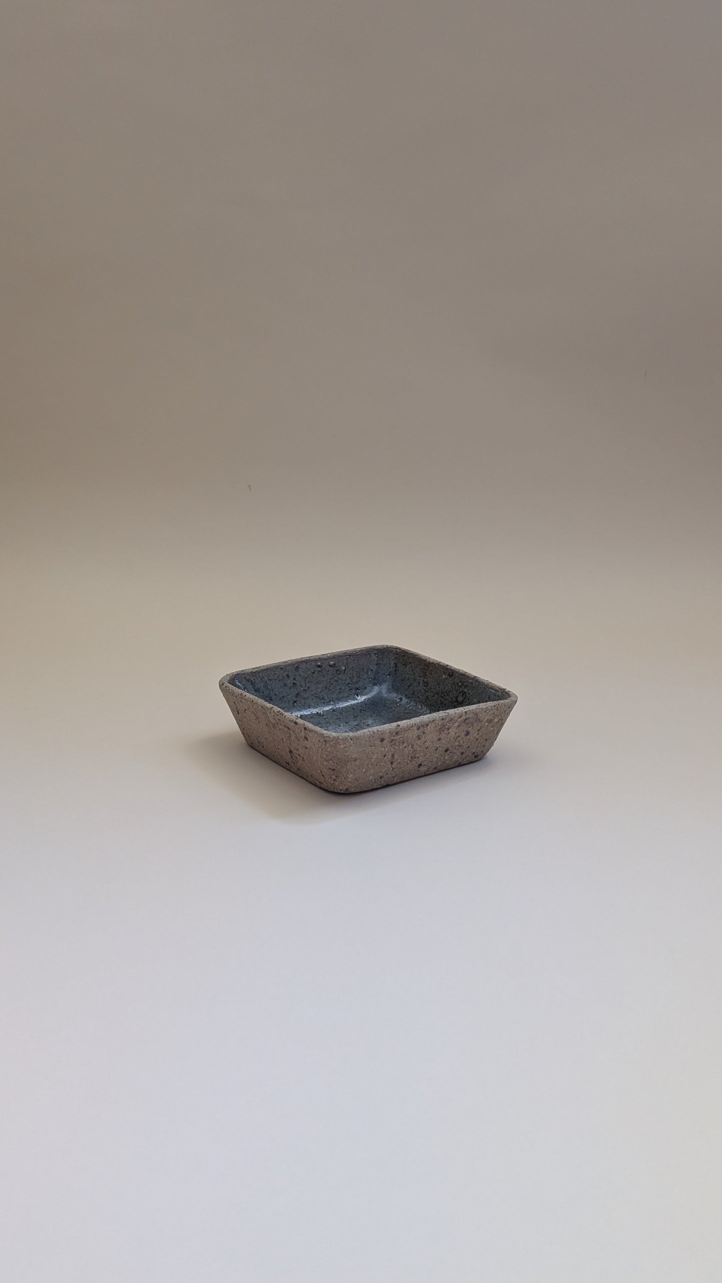 Vide-poche en grès