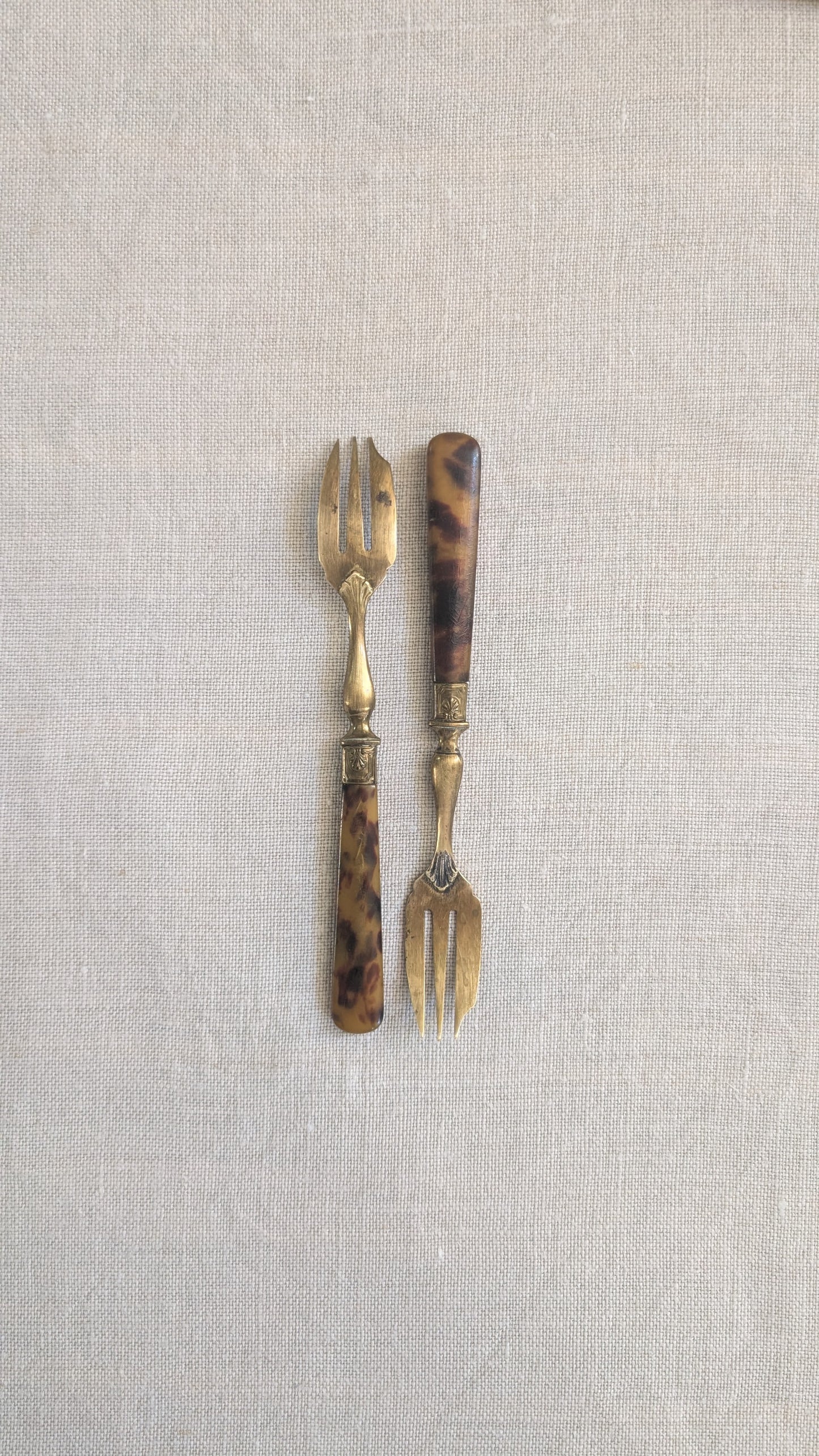 Ensemble de 12 fourchettes à gâteau anciennes
