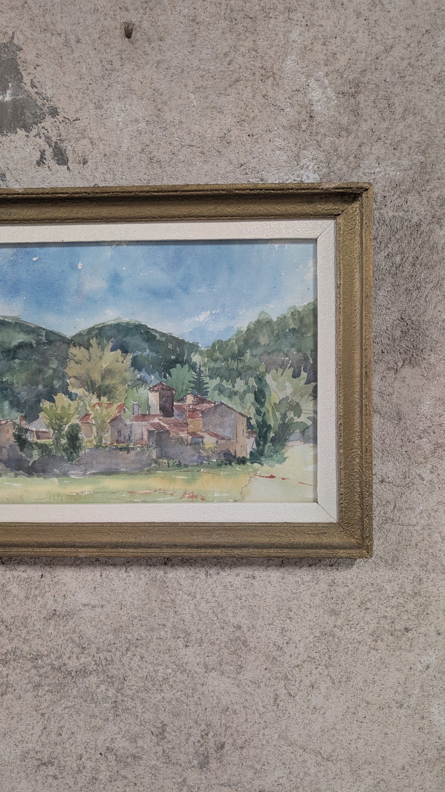 Aquarelle vintage – Village au pied des collines