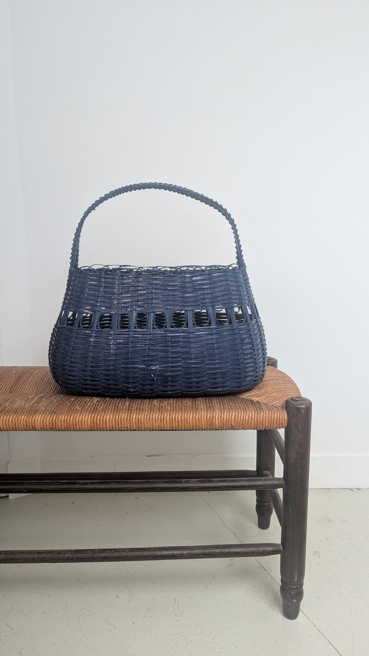 Panier en osier bleu
