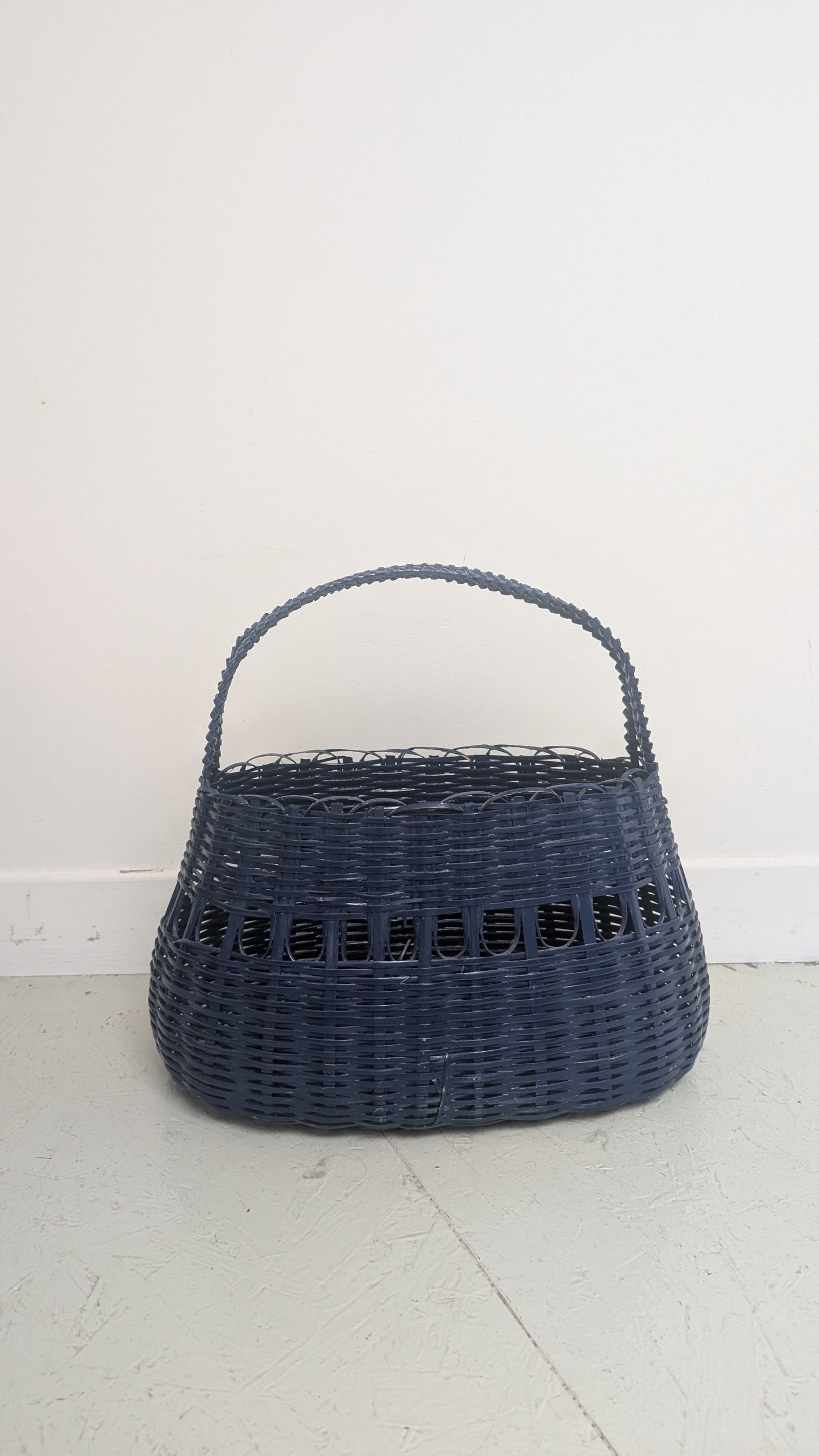 Panier en osier bleu