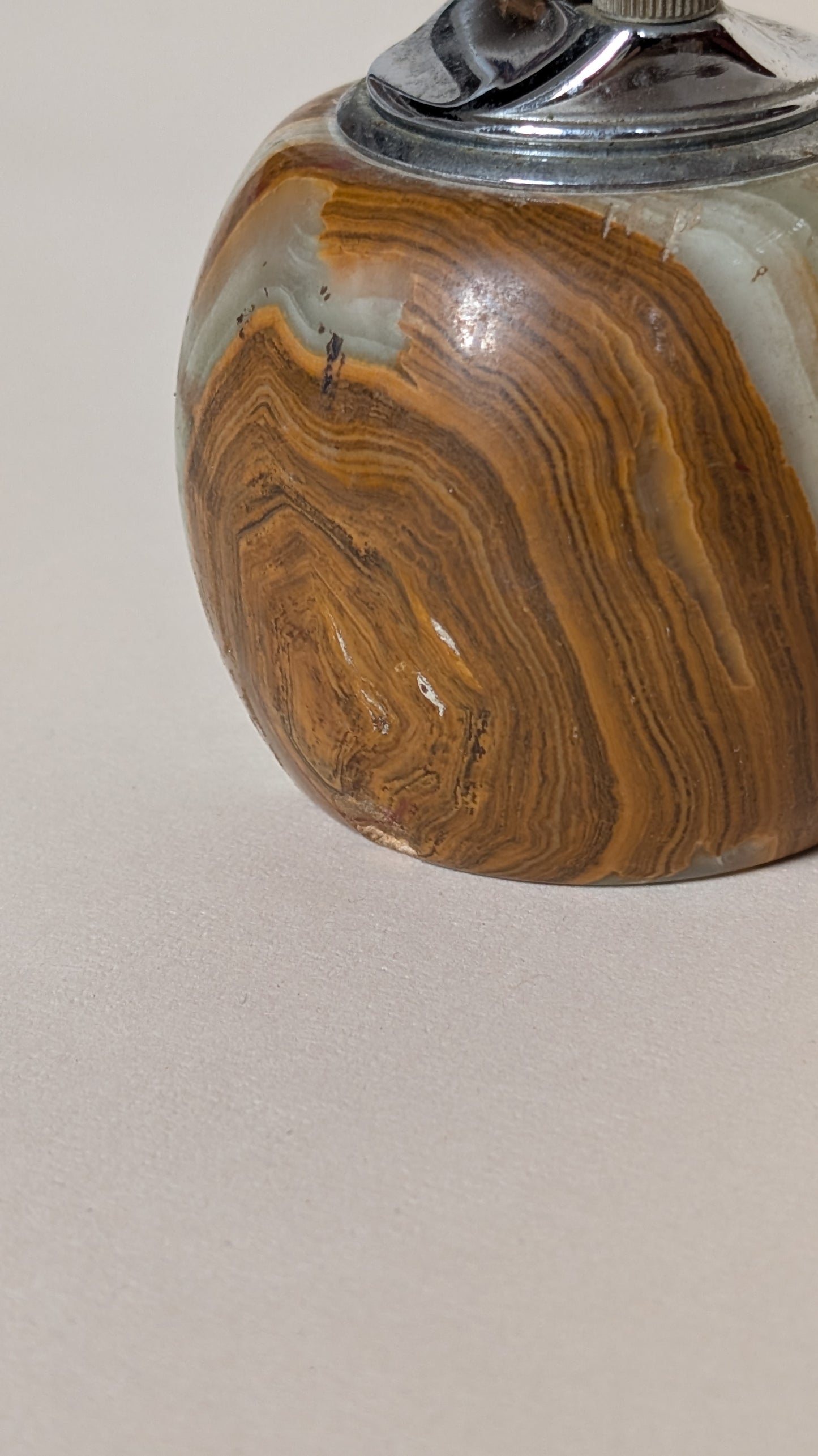 BRIQUET DE TABLE EN ONYX