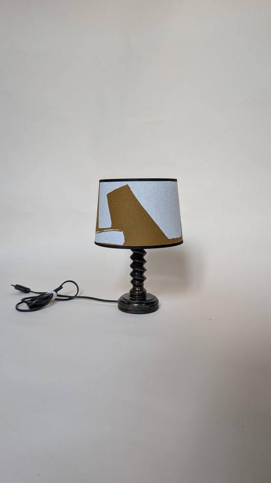 LAMPE DE TABLE