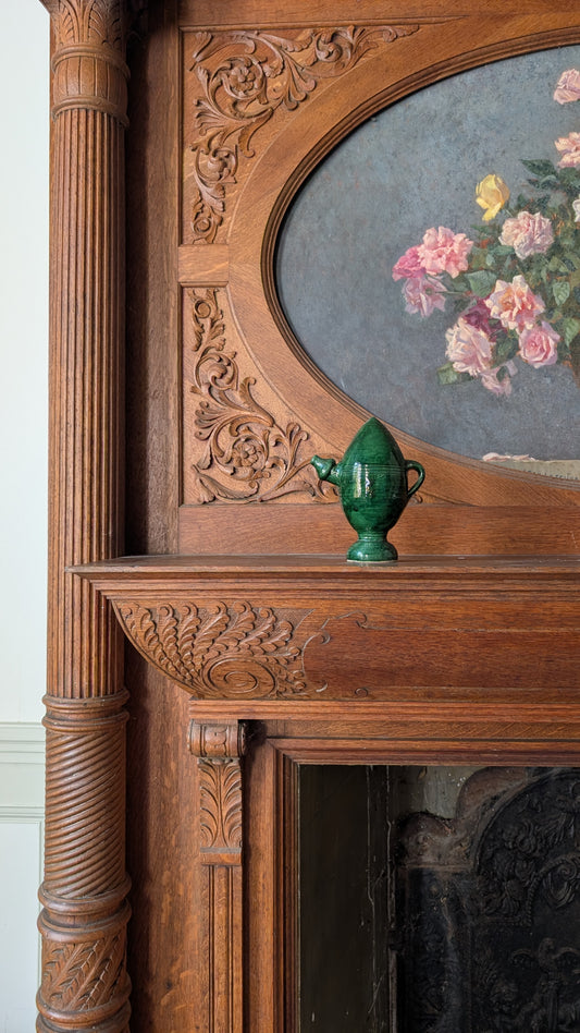 Pièce décorative en grès émaillé vert, forme cruche