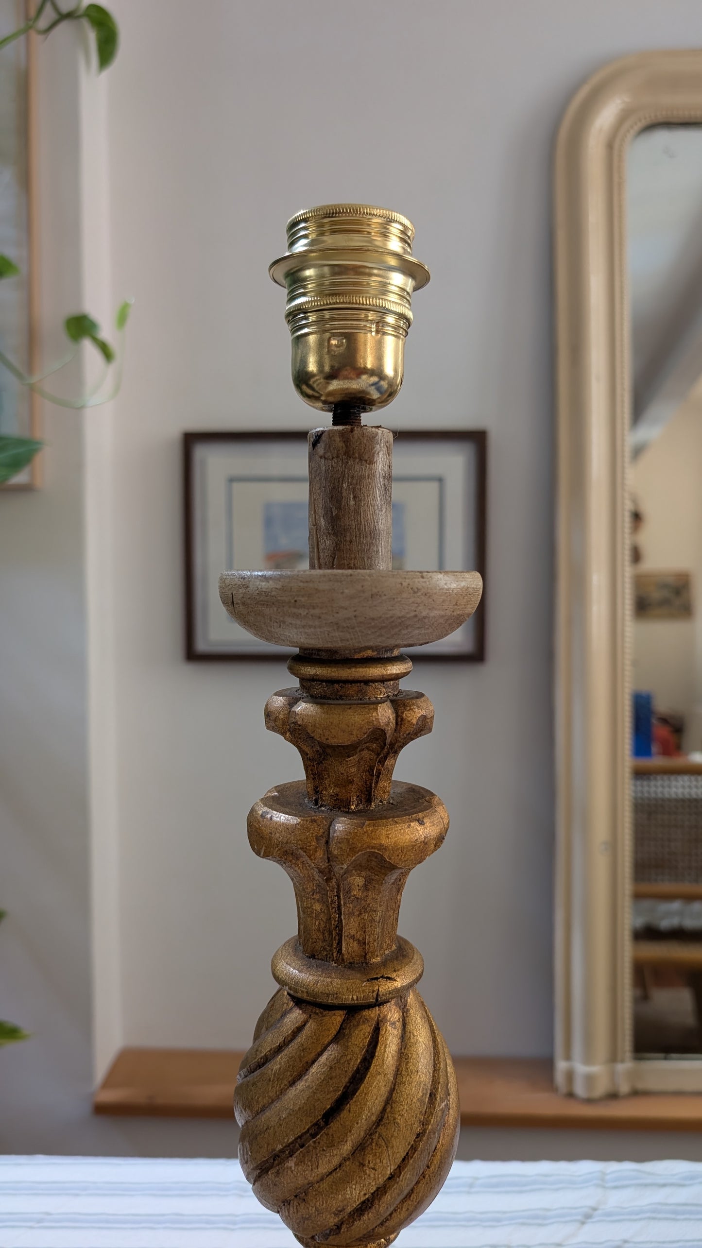Pied de lampe en bois