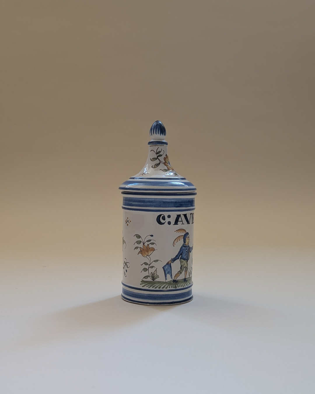 Pot à Pharmacie, C : Avel