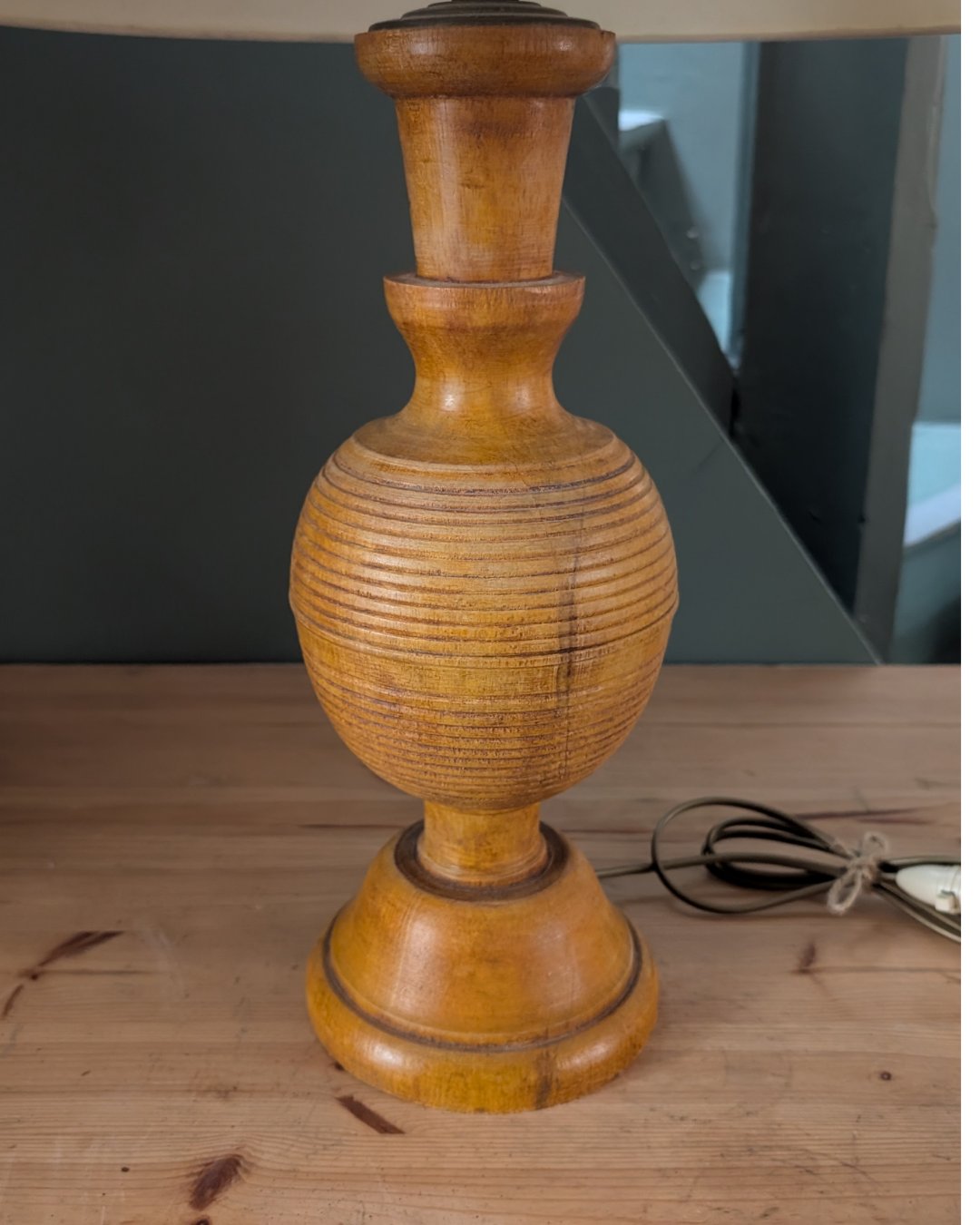 Paire de lampes vintage en bois tourné