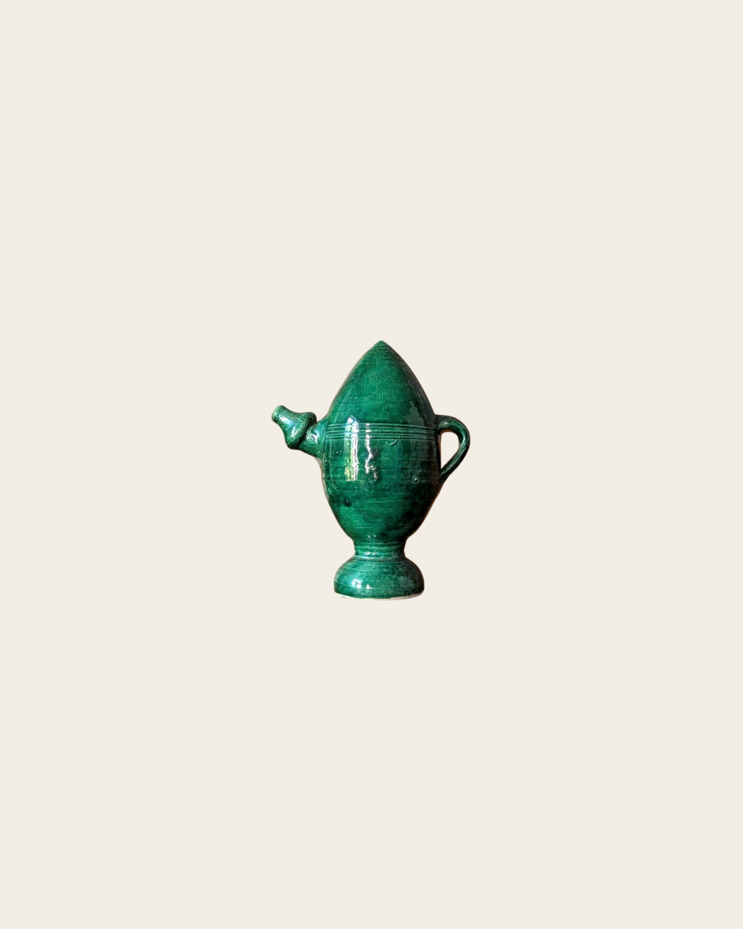 Pièce décorative en grès émaillé vert, forme cruche
