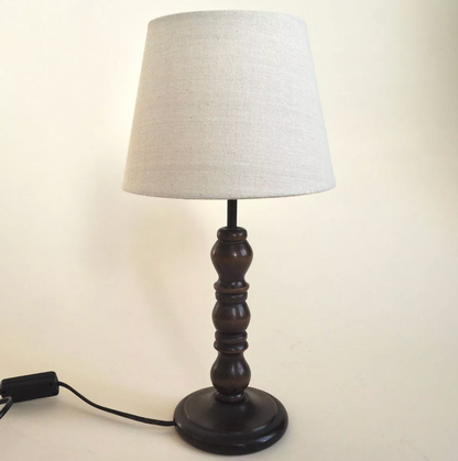 Lampe en bois tourné