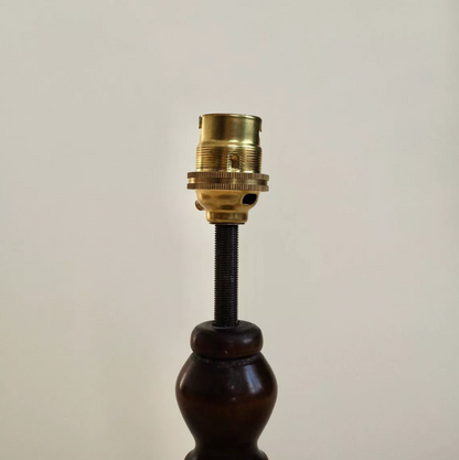 Lampe en bois tourné