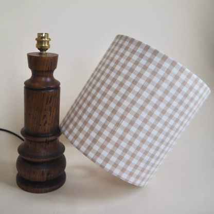 Lampe en bois brun