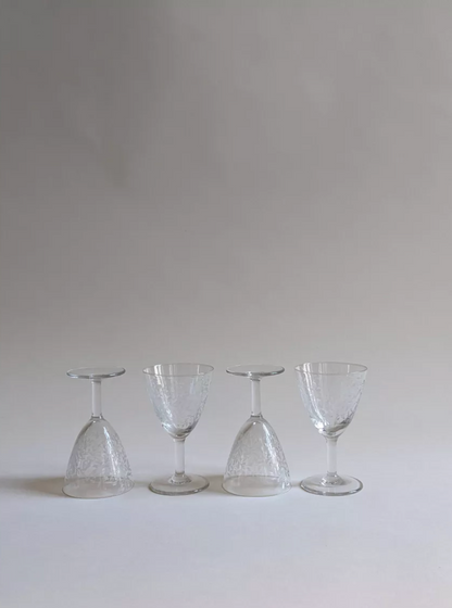 Lot de 4 verres en verre ciselé