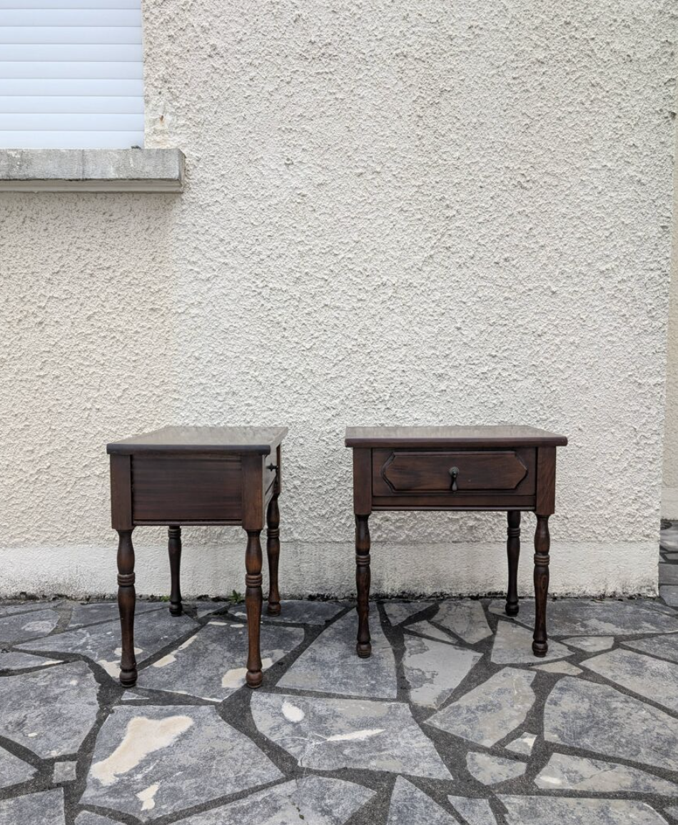 Paire de tables de chevet