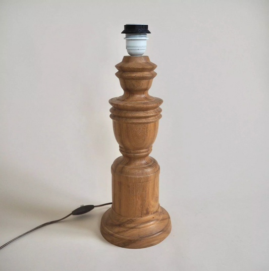 Pied de lampe en bois