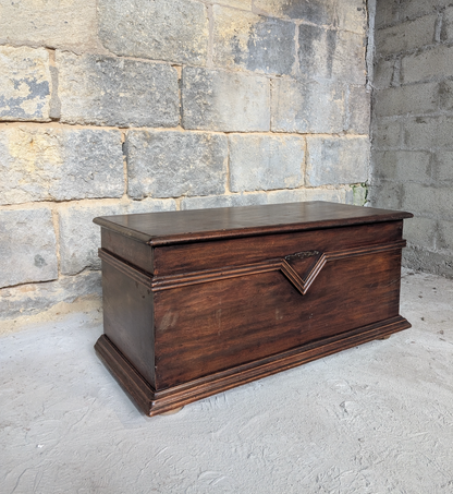 Coffre en bois