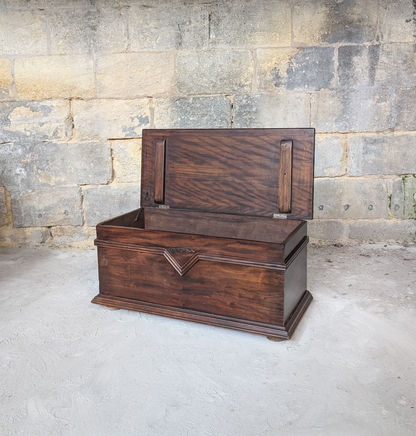Coffre en bois